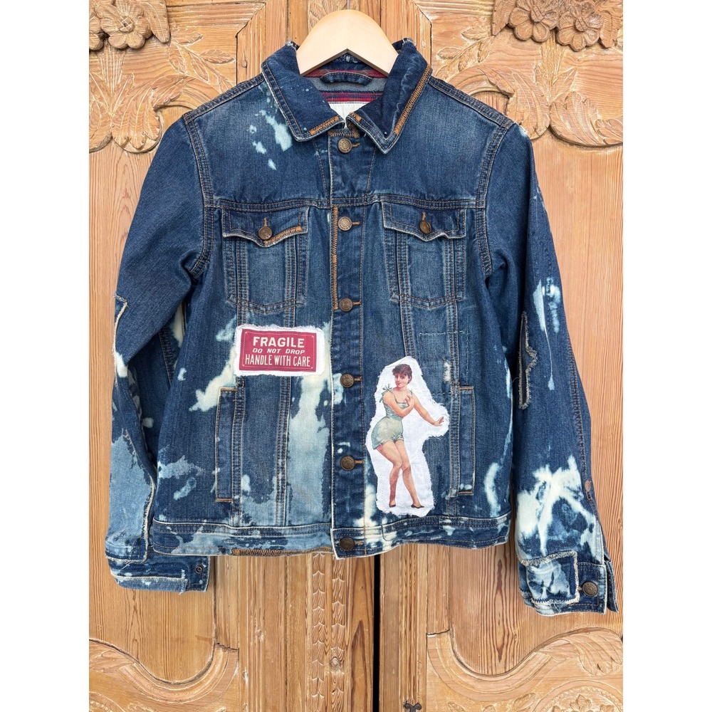 Circus Pin-Up Patchwork Denim Jacket | Distressed |‎ Large - Picture 9 of 16